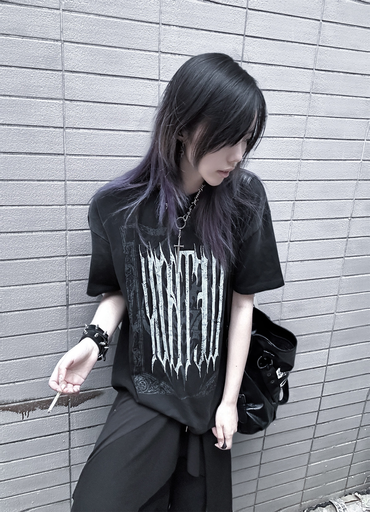 TIGHT SILHOUETTE SHORT-SLEEVED T-SHIRT MNW2095