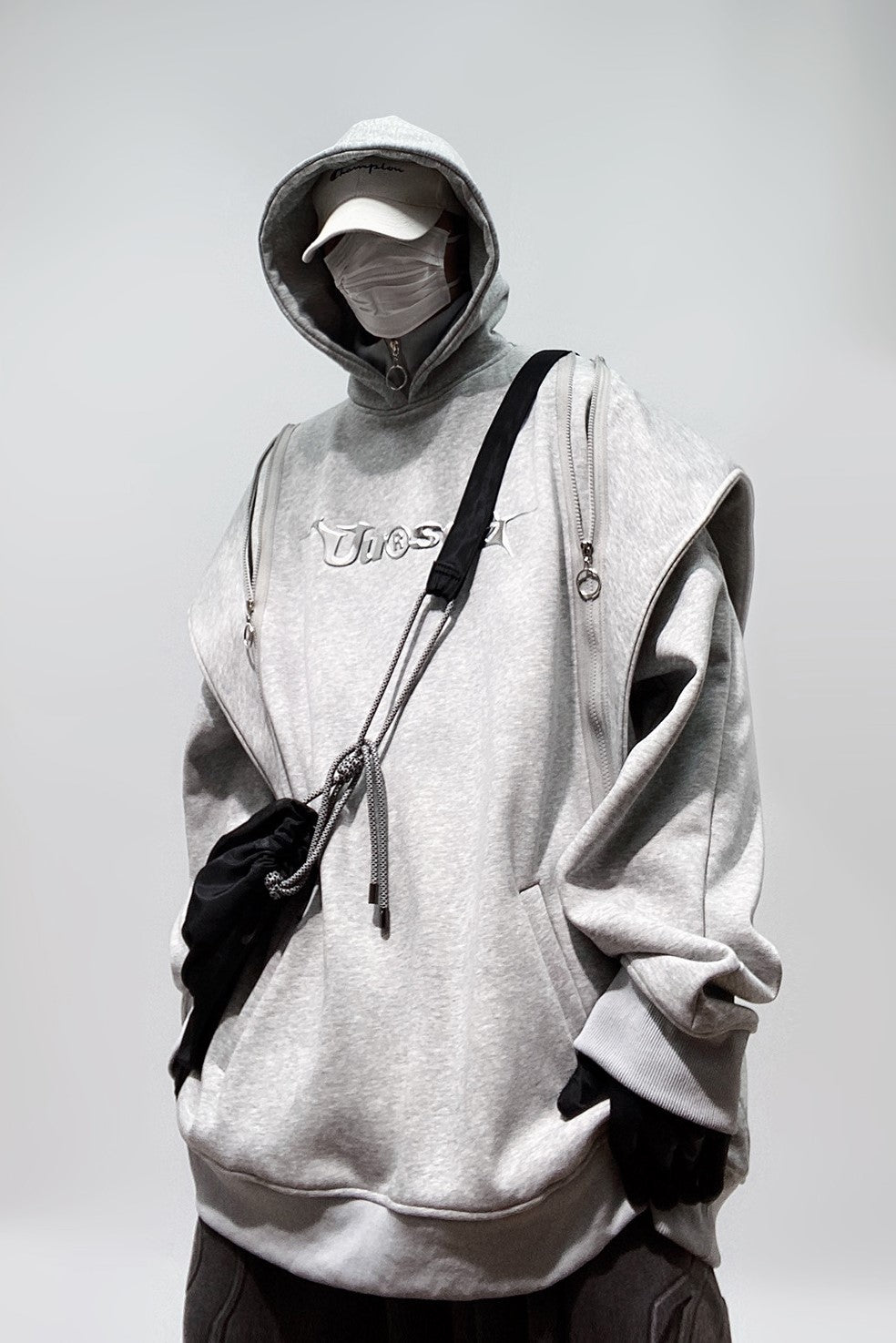 HIGH NECK ZIP HOODIE MNW1634