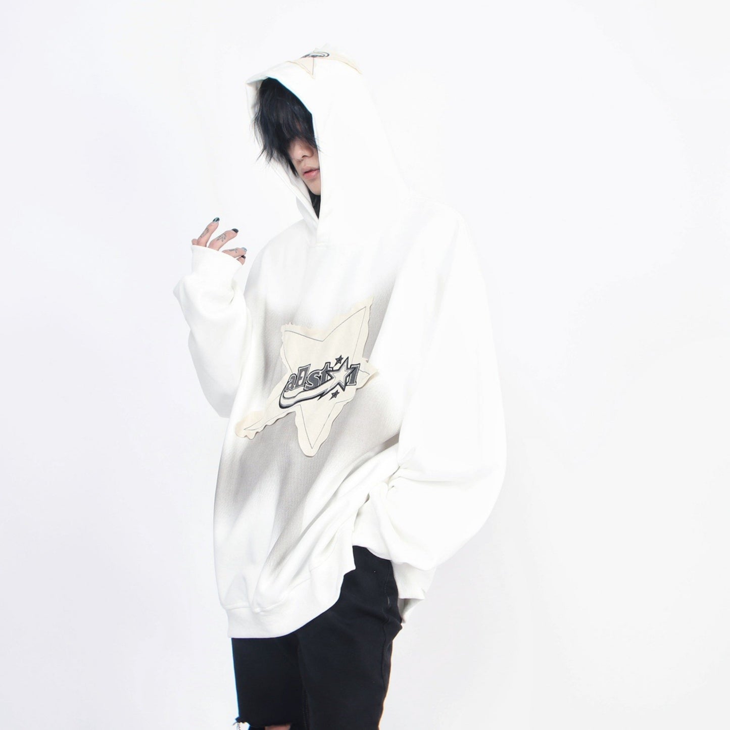 AMBIGUOUS STAR HOODIE MNW1070