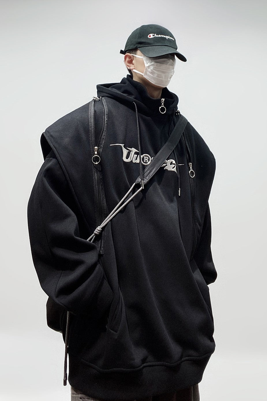 HIGH NECK ZIP HOODIE MNW1634