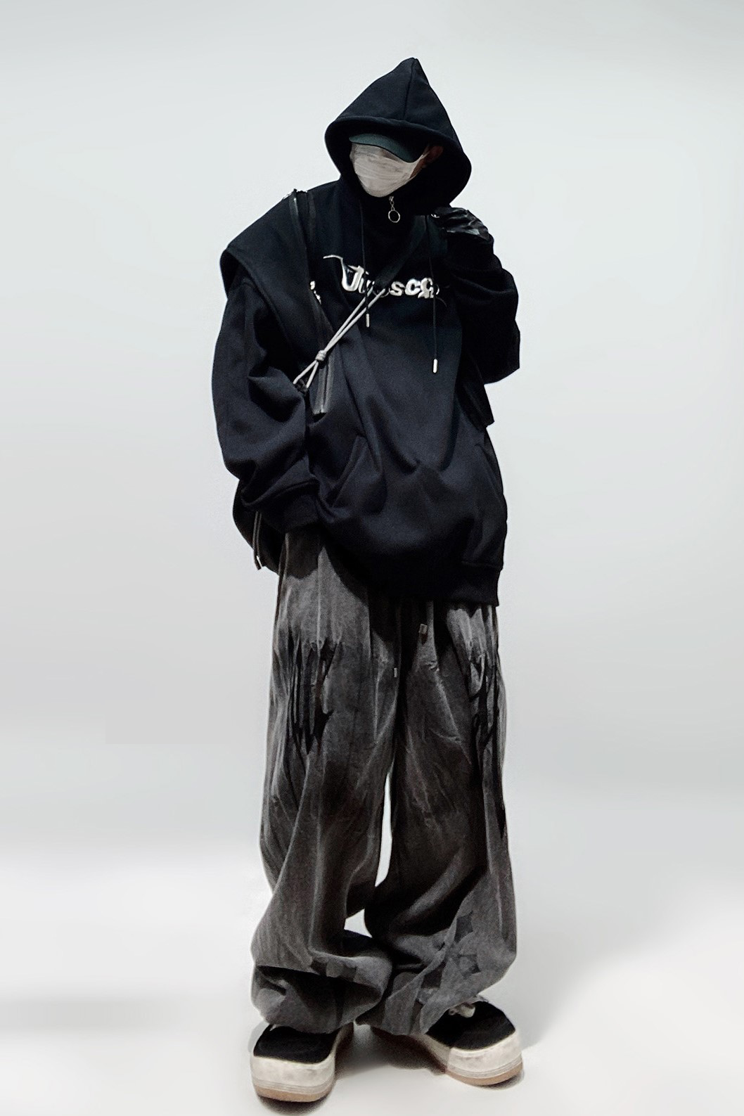 HIGH NECK ZIP HOODIE MNW1634