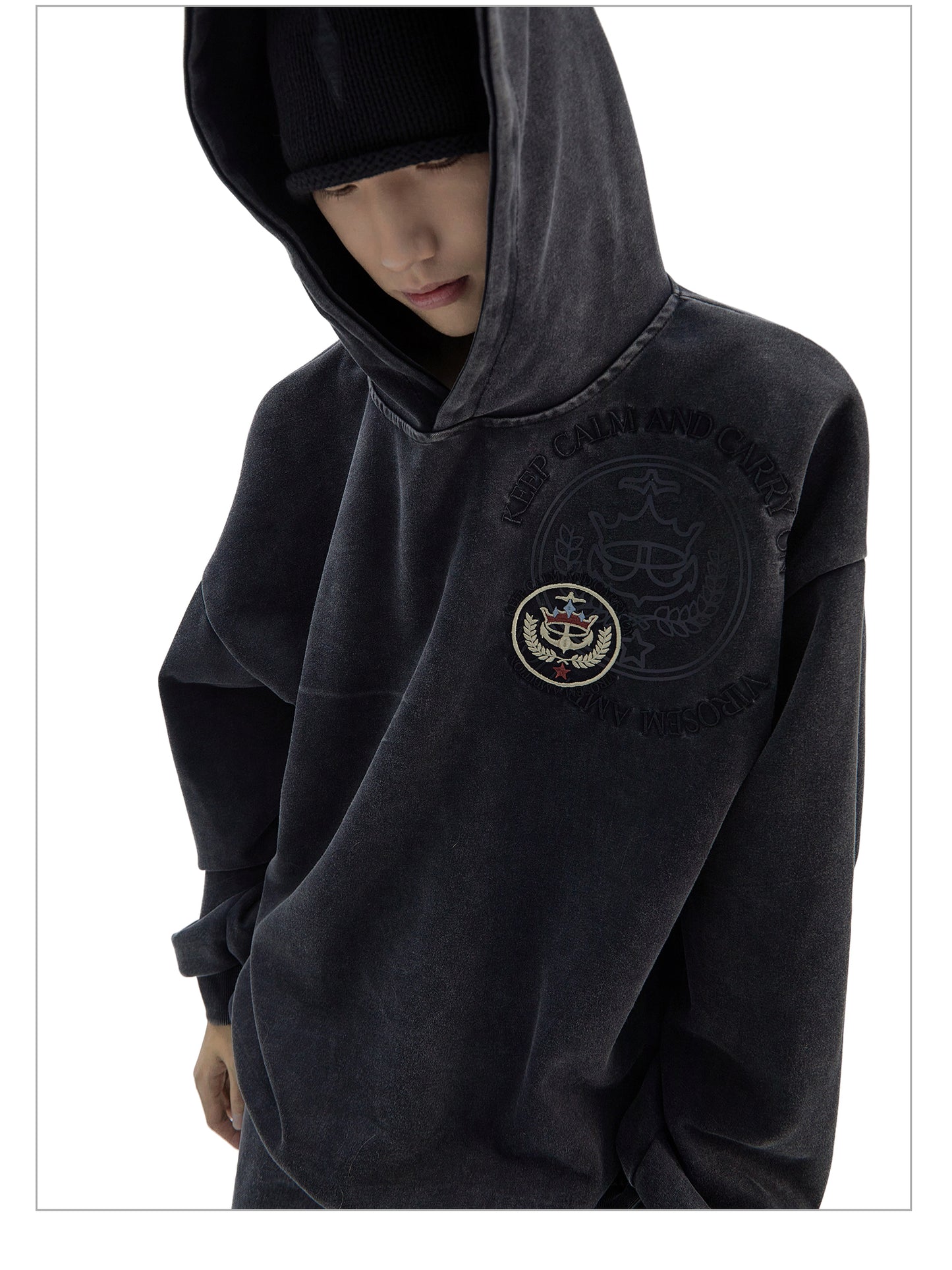 SHADOW EMBLEM HOODIE MNW1910