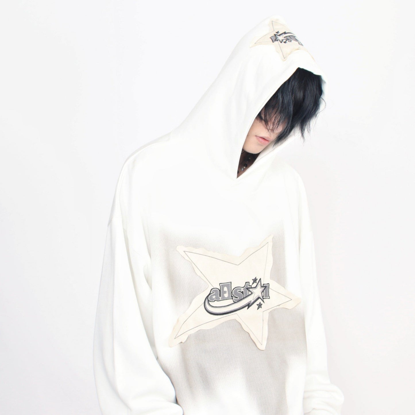 AMBIGUOUS STAR HOODIE MNW1070
