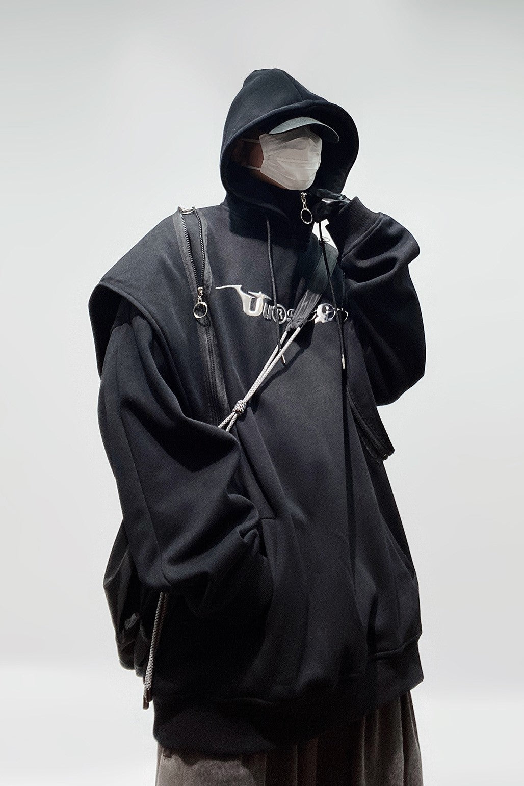 HIGH NECK ZIP HOODIE MNW1634