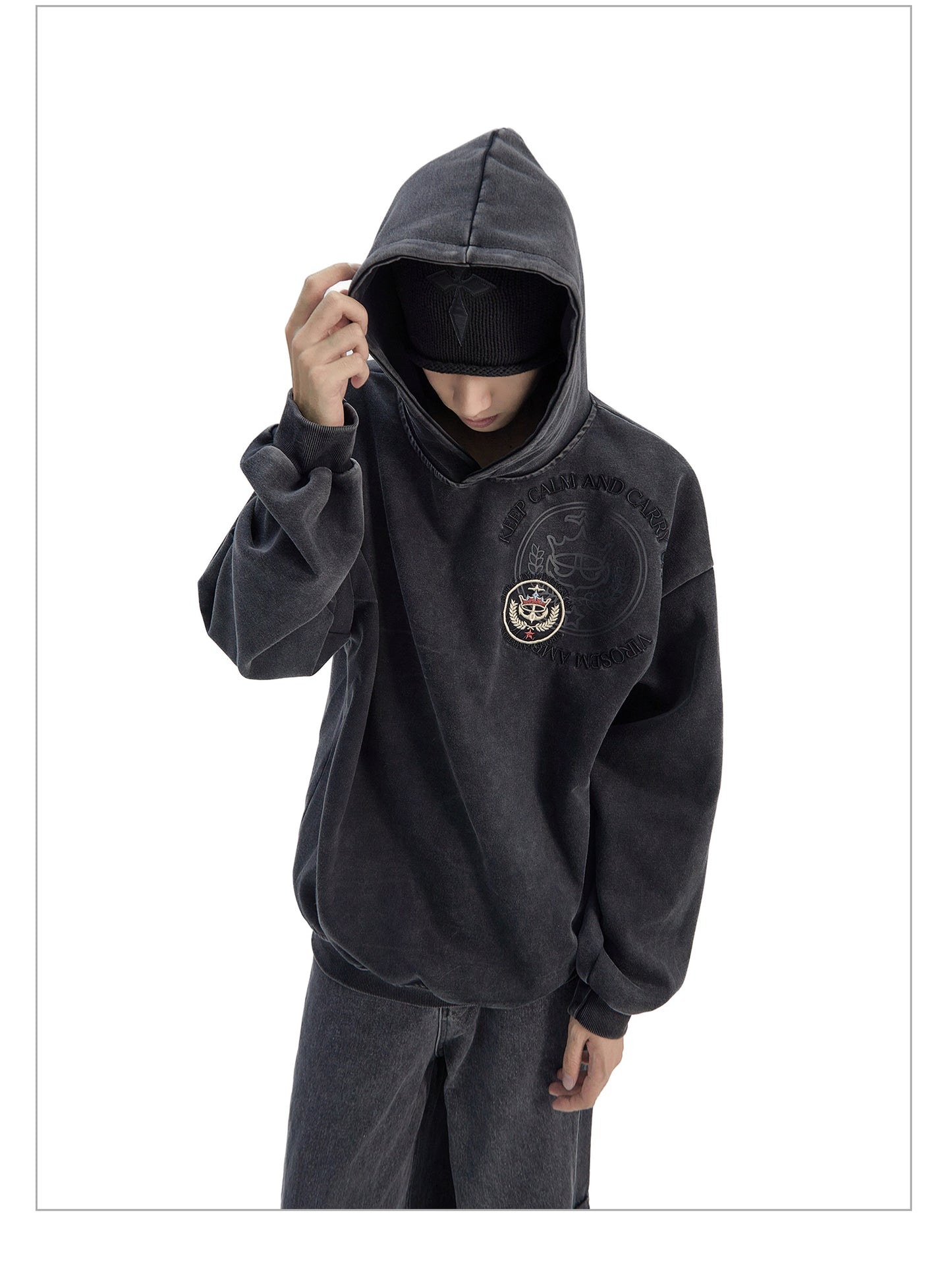 SHADOW EMBLEM HOODIE MNW1910