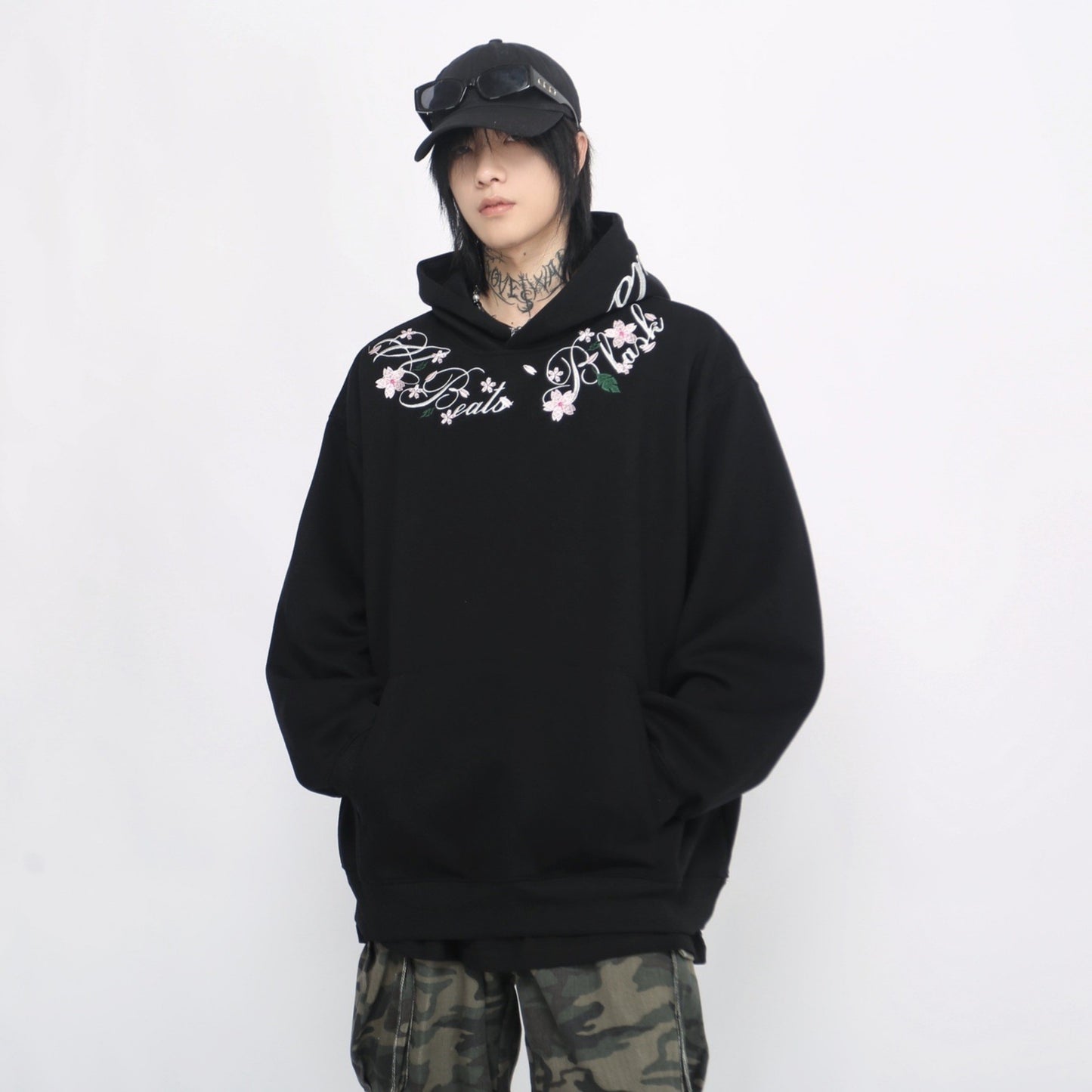 NECK LOGO HOODIE MNW1895