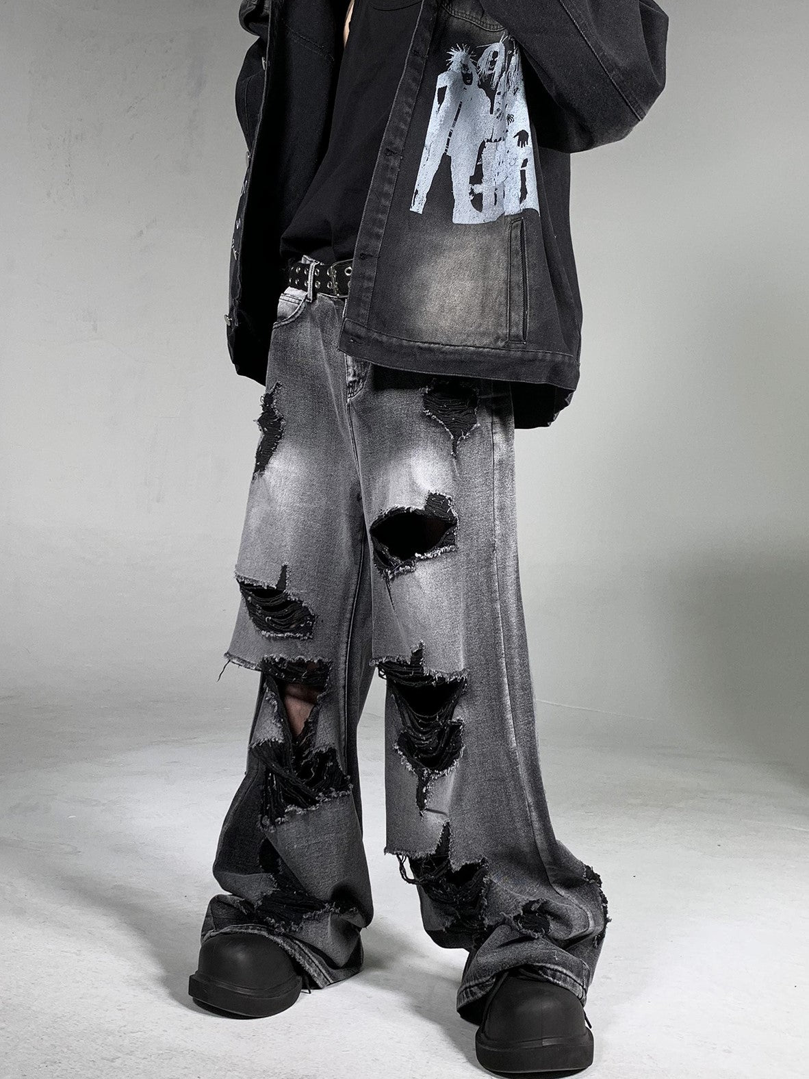 DESTRUCTIVE HOLE DENIM MNW920
