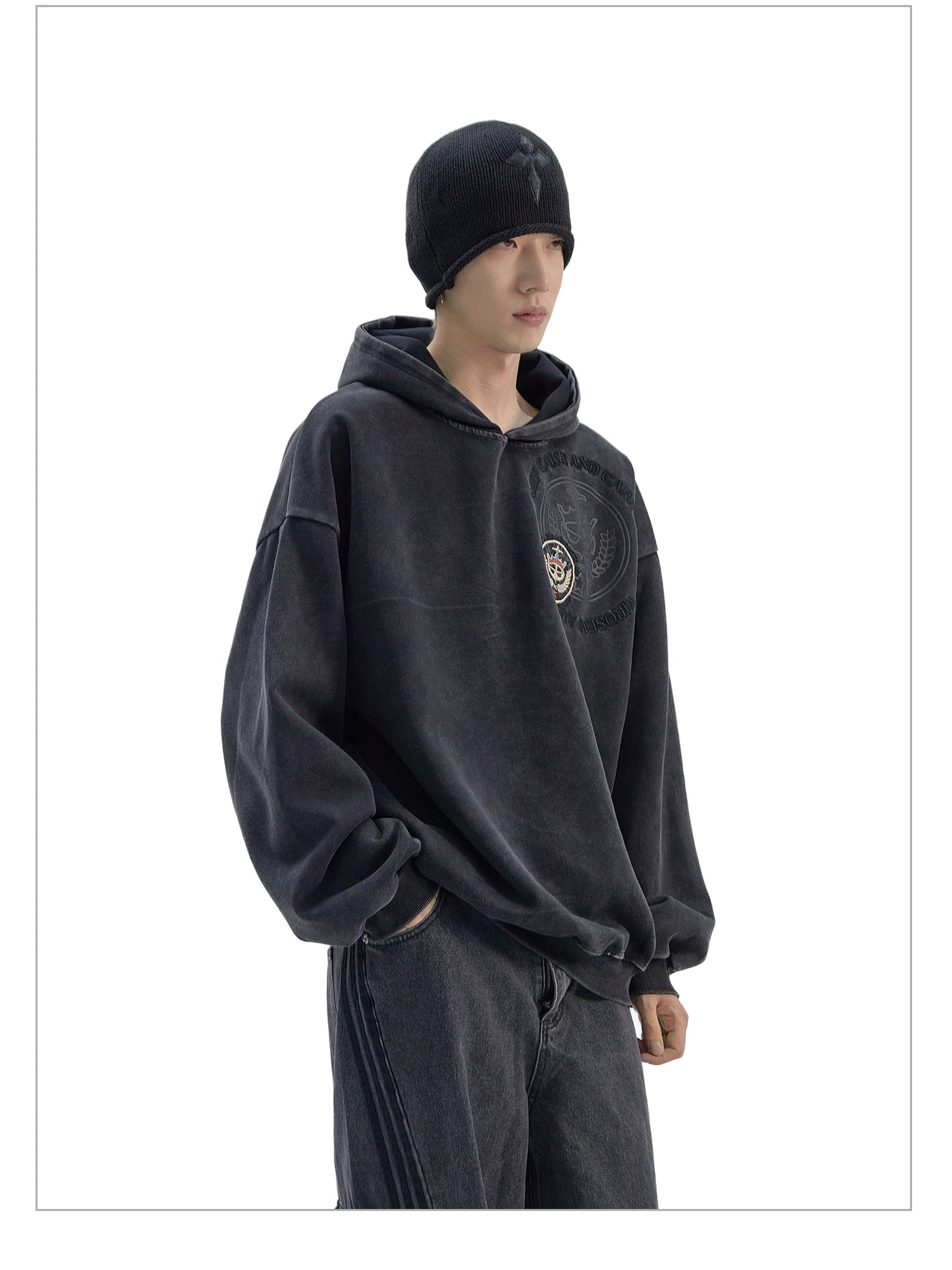 SHADOW EMBLEM HOODIE MNW1910