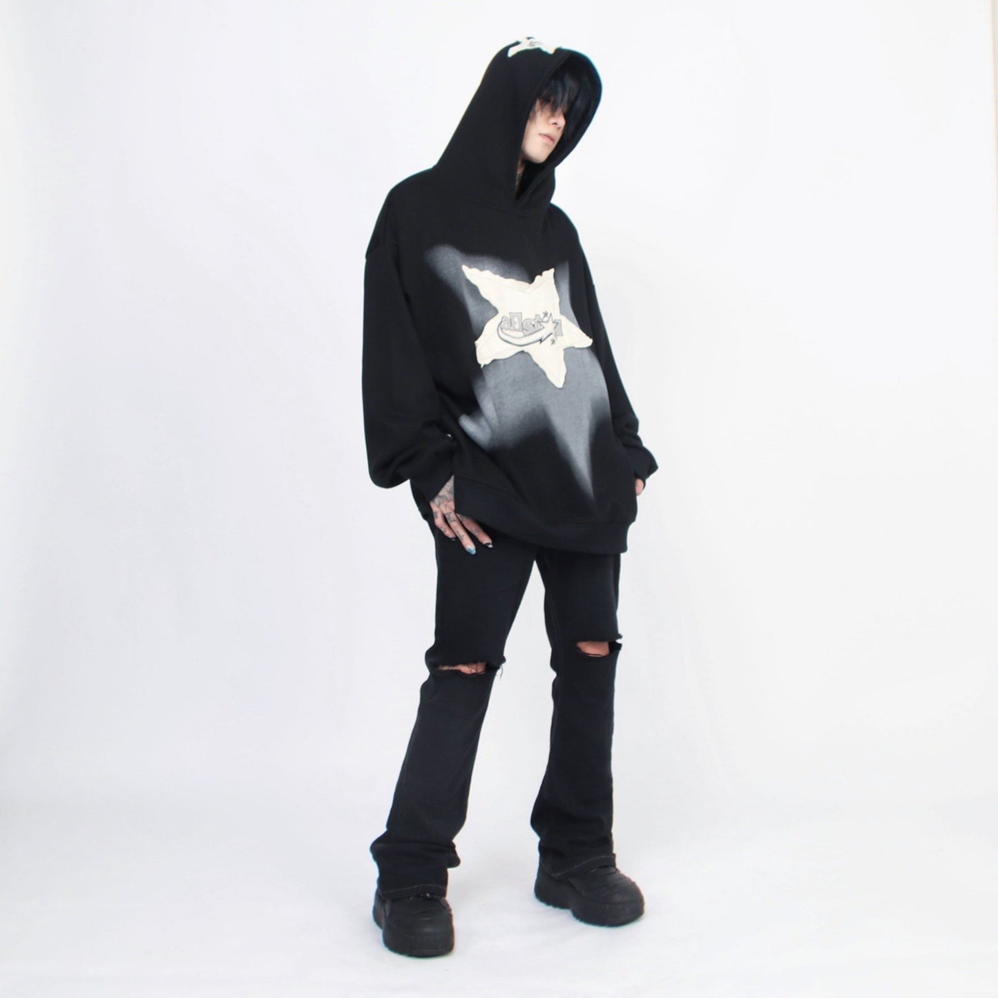 AMBIGUOUS STAR HOODIE MNW1070