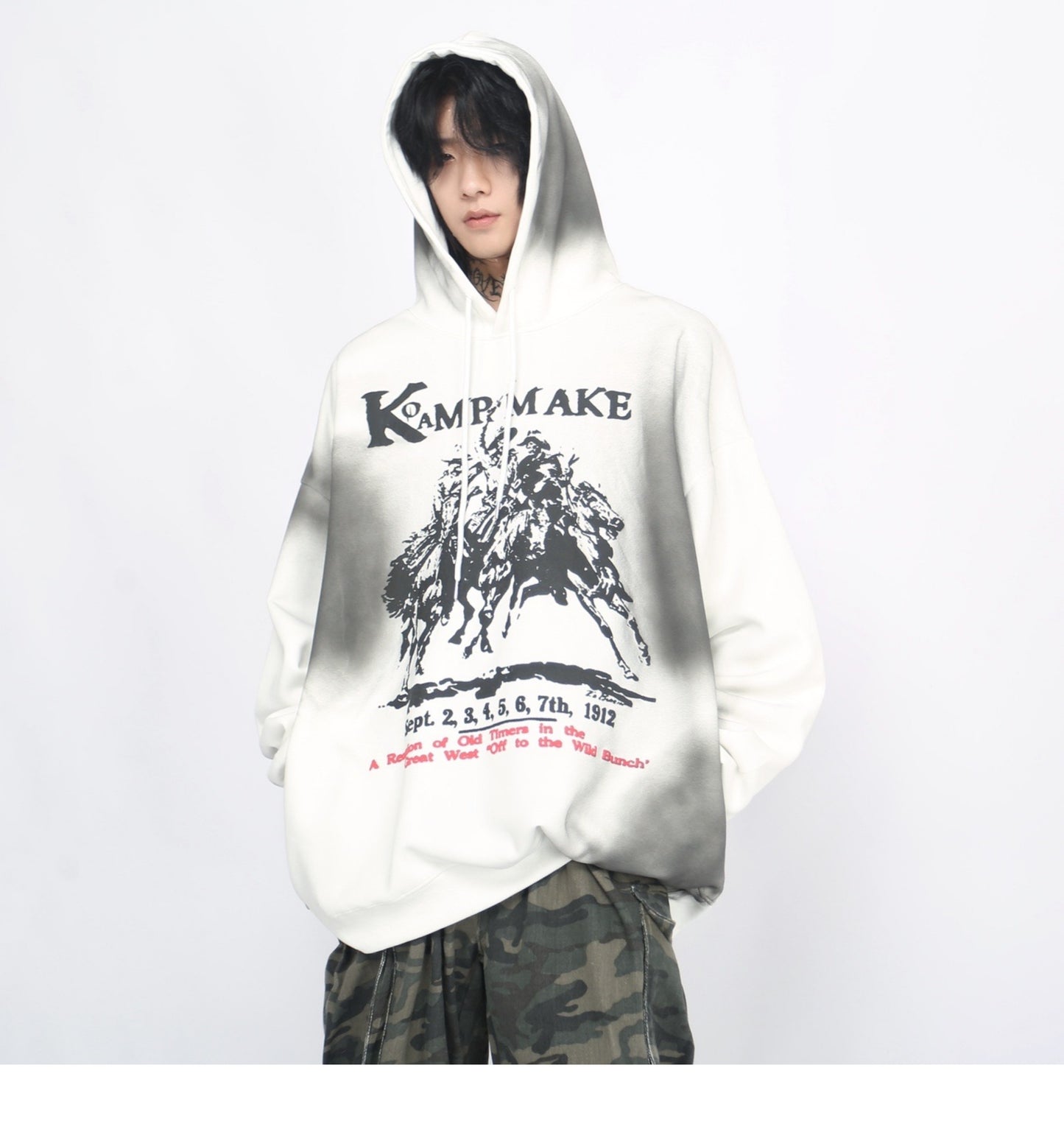 RETRO GRAFFITI HOODIE MNW1896