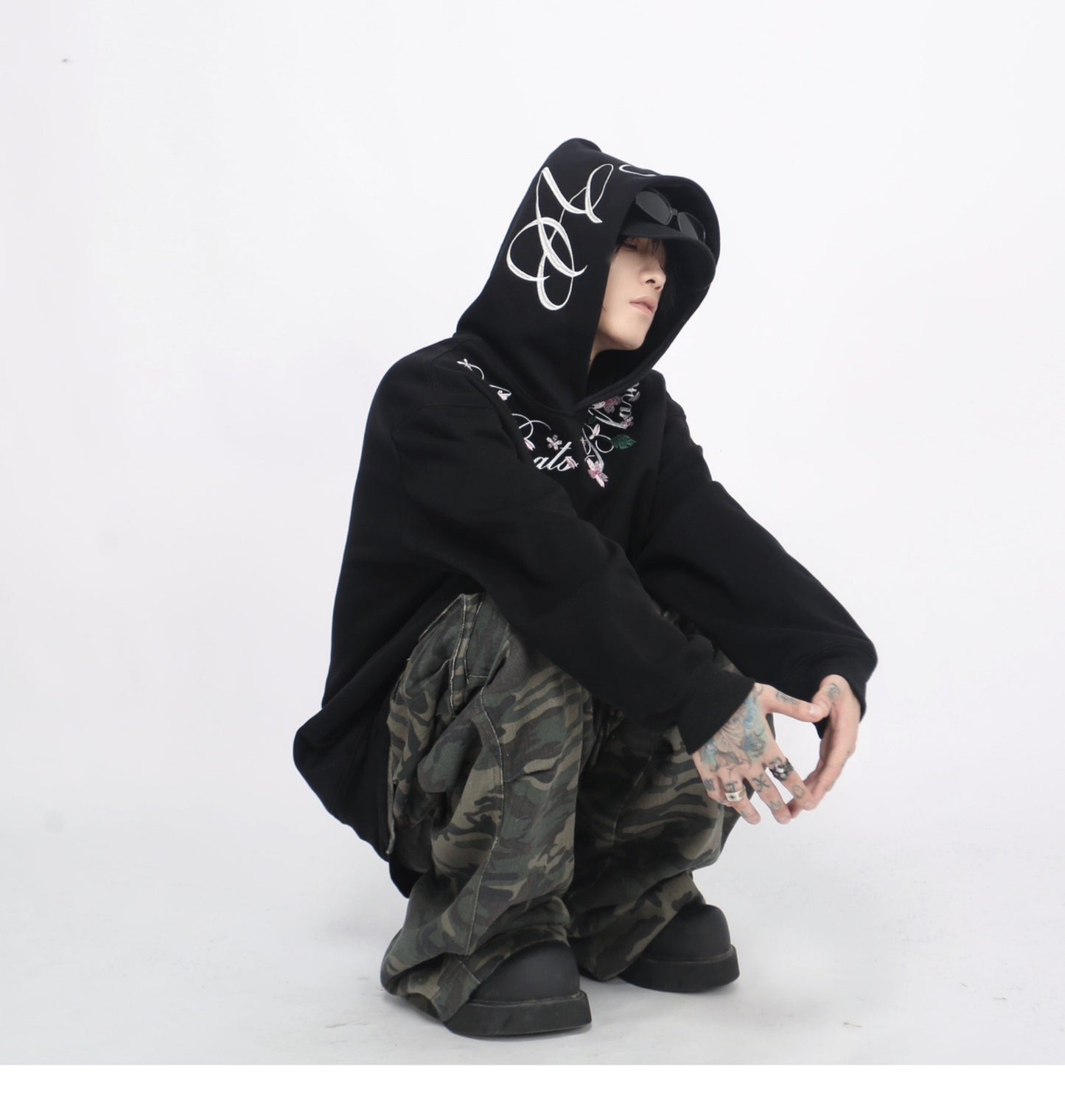 NECK LOGO HOODIE MNW1895