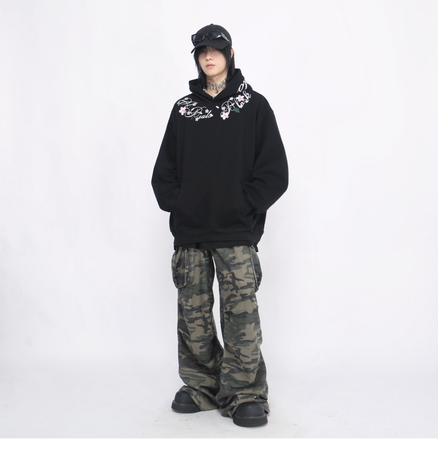 NECK LOGO HOODIE MNW1895