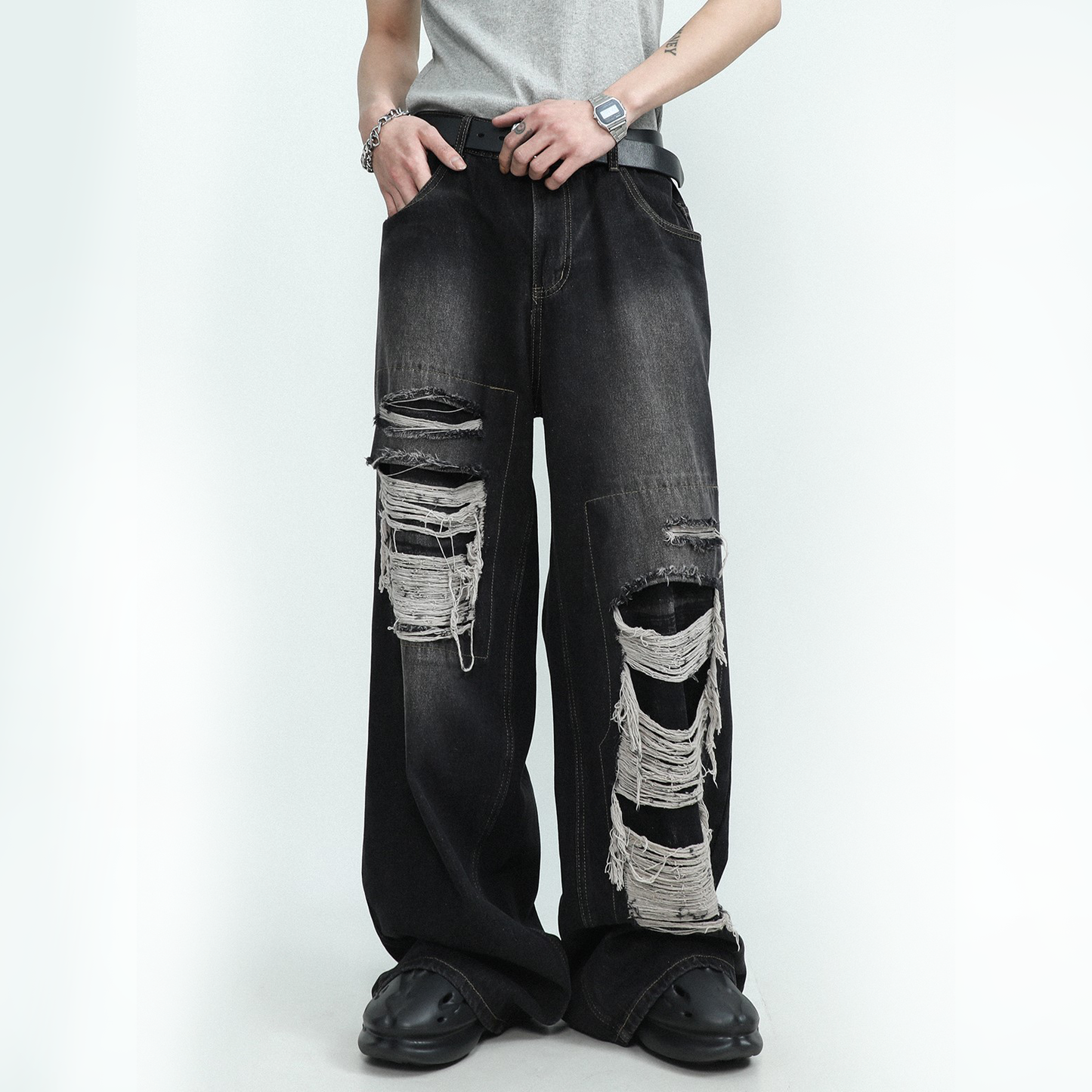 ASYMMETRIC DAMAGED DENIM PANTS MNW386