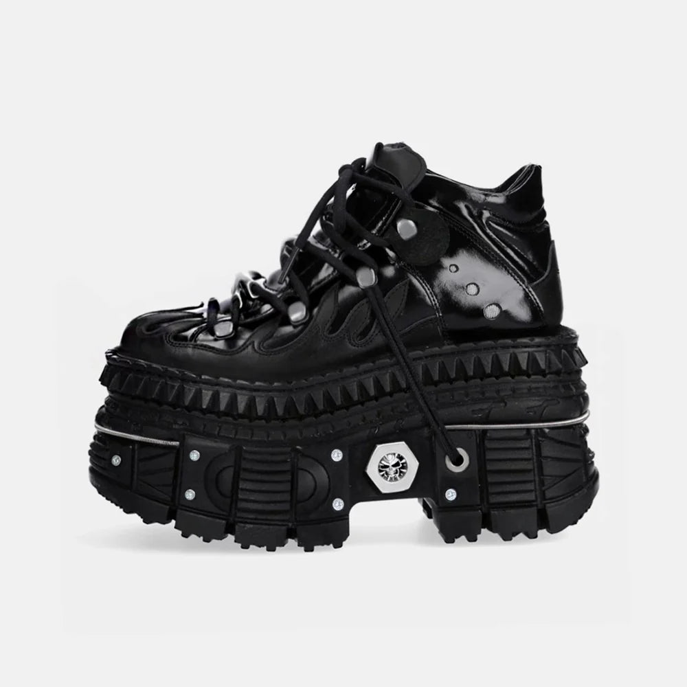 ELEVATED MINIMAL BLACK SNEAKERS MNW1985