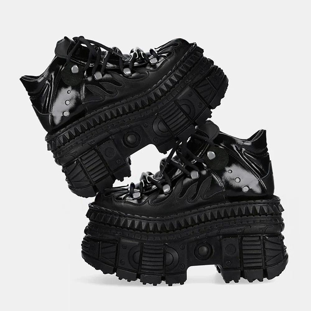 ELEVATED MINIMAL BLACK SNEAKERS MNW1985