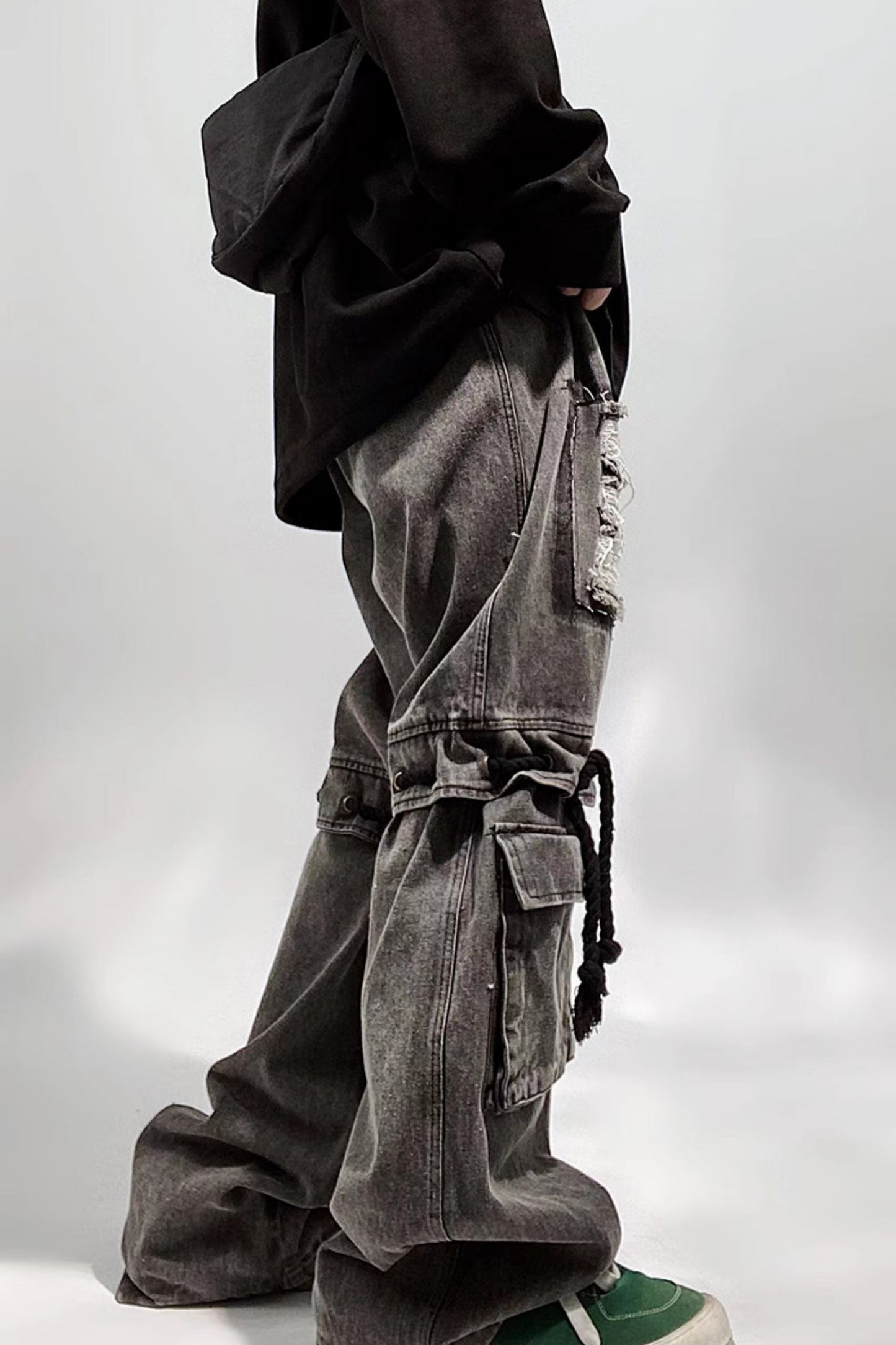 DISCOLORED DENIM CARGO PANTS MNW173