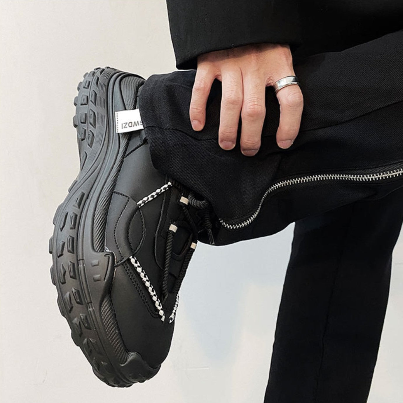 ACCENT CODE SNEAKERS MNW247