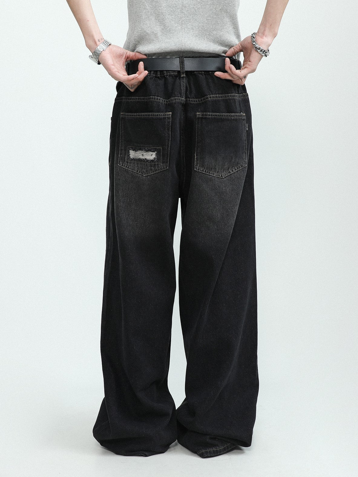 ASYMMETRIC DAMAGED DENIM PANTS MNW386