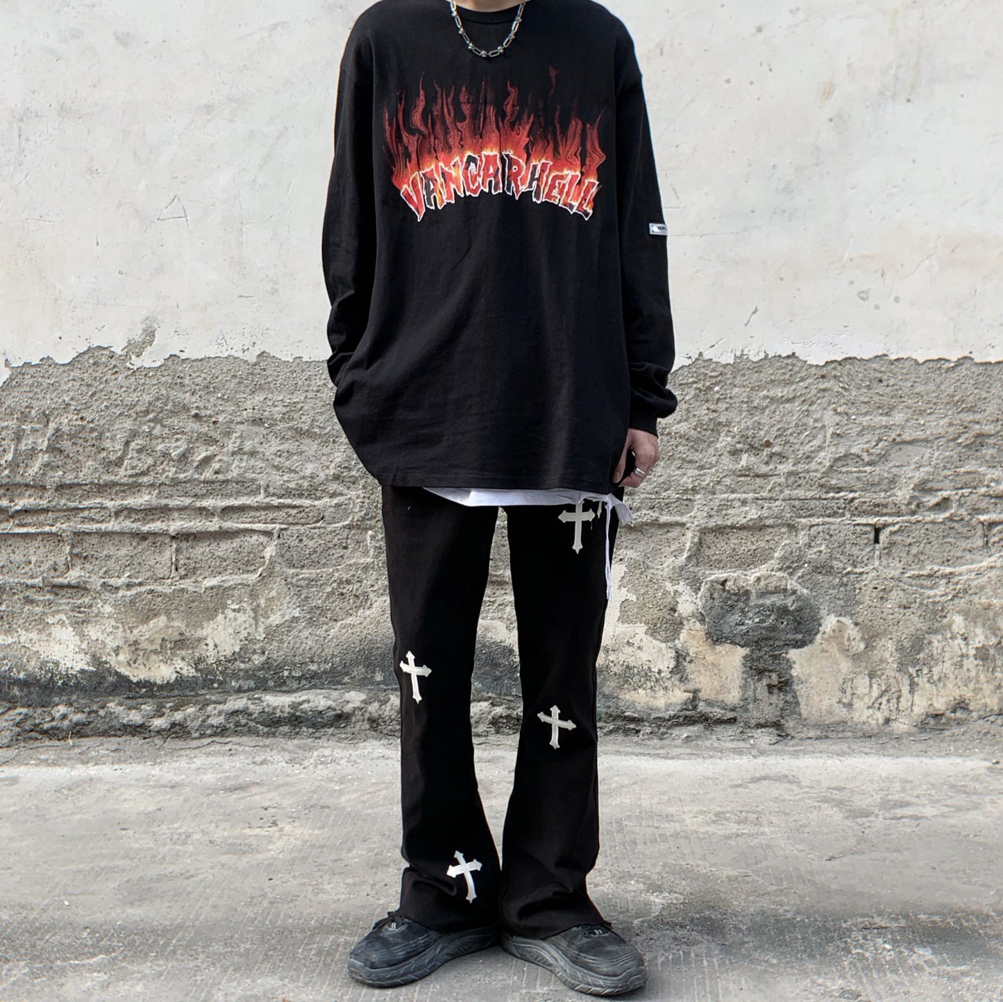 CROSS MOTIF STRAIGHT PANTS MNW371