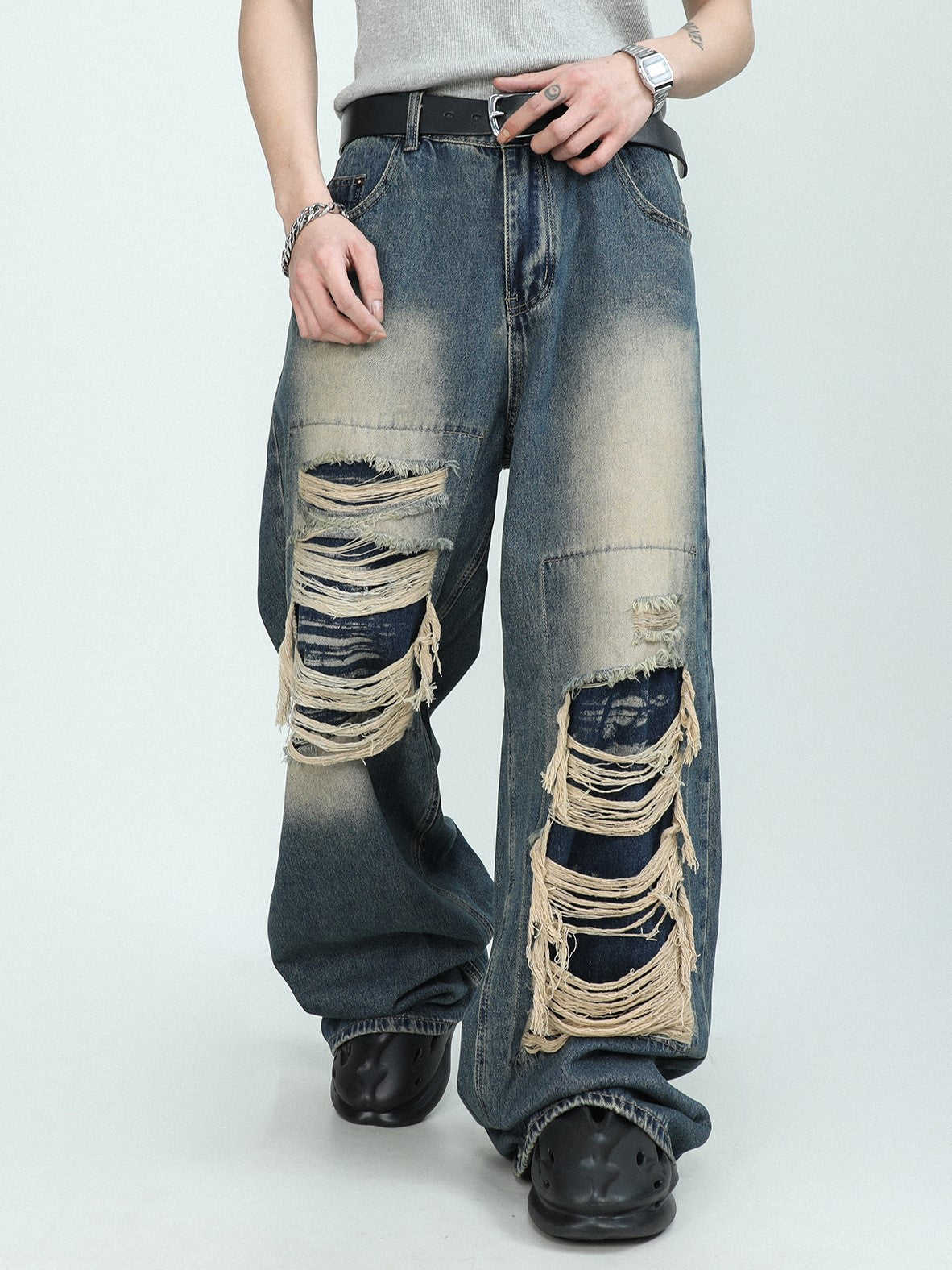 ASYMMETRIC DAMAGED DENIM PANTS MNW386