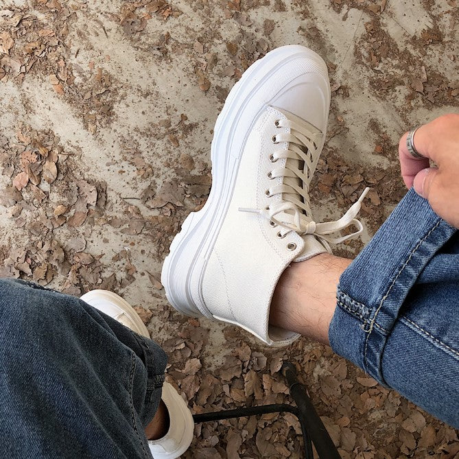 LACE-UP VOLUME SNEAKERS M025