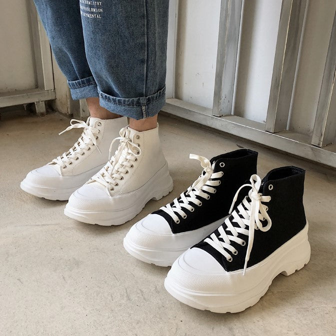 LACE-UP VOLUME SNEAKERS M025