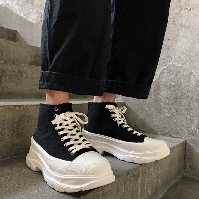 LACE-UP VOLUME SNEAKERS M025