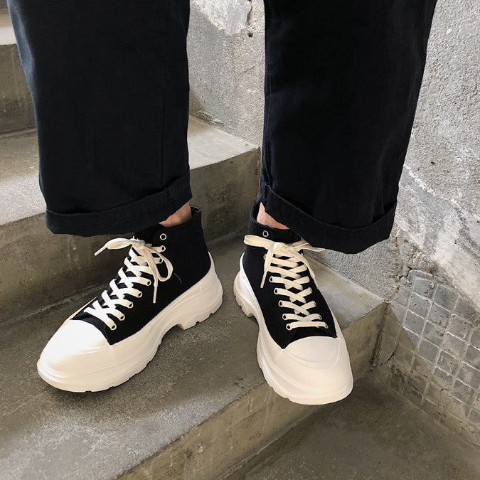 LACE-UP VOLUME SNEAKERS M025