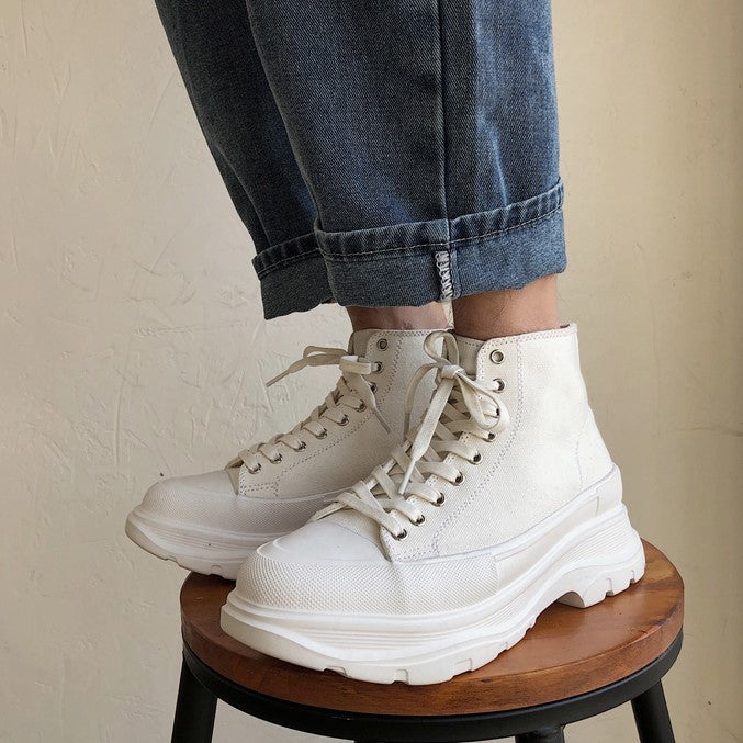LACE-UP VOLUME SNEAKERS M025