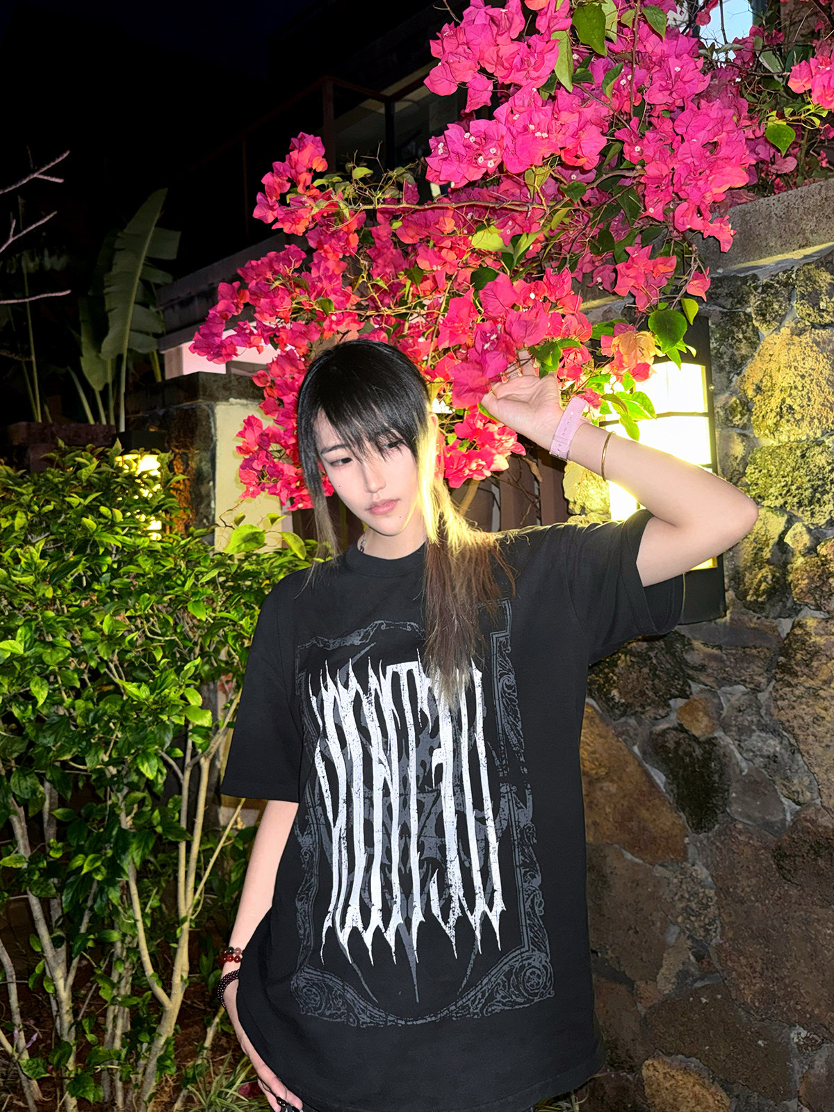 TIGHT SILHOUETTE SHORT-SLEEVED T-SHIRT MNW2095