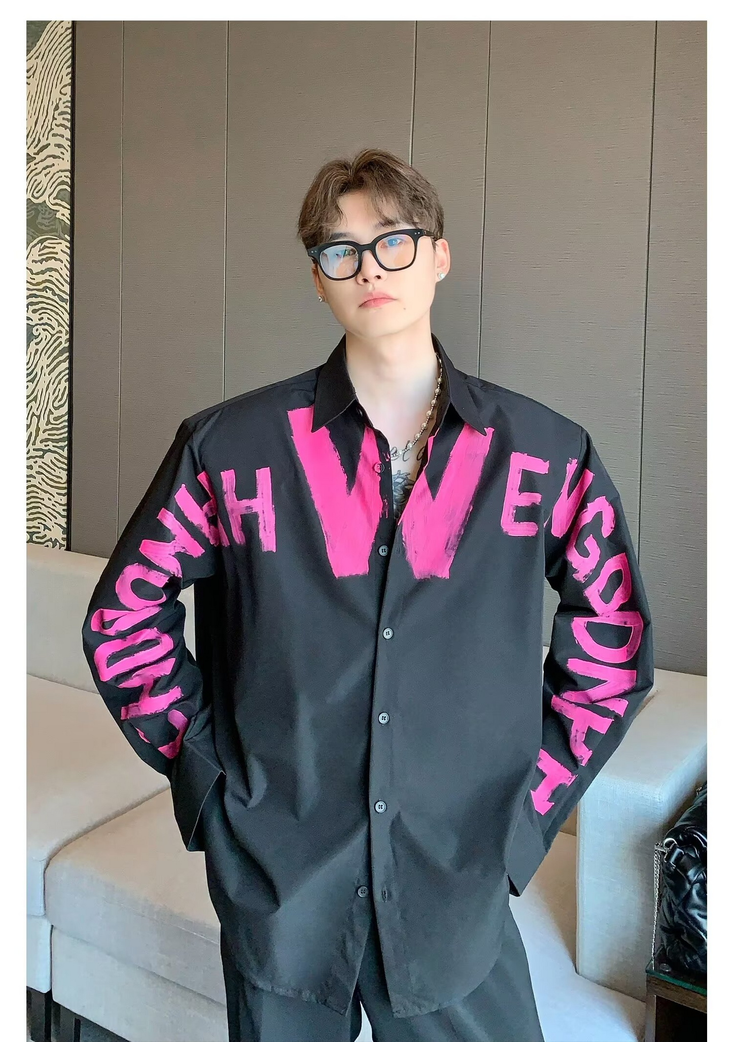 GRAFFITI OVERSIZED LONG SLEEVE SHIRT MNW2107