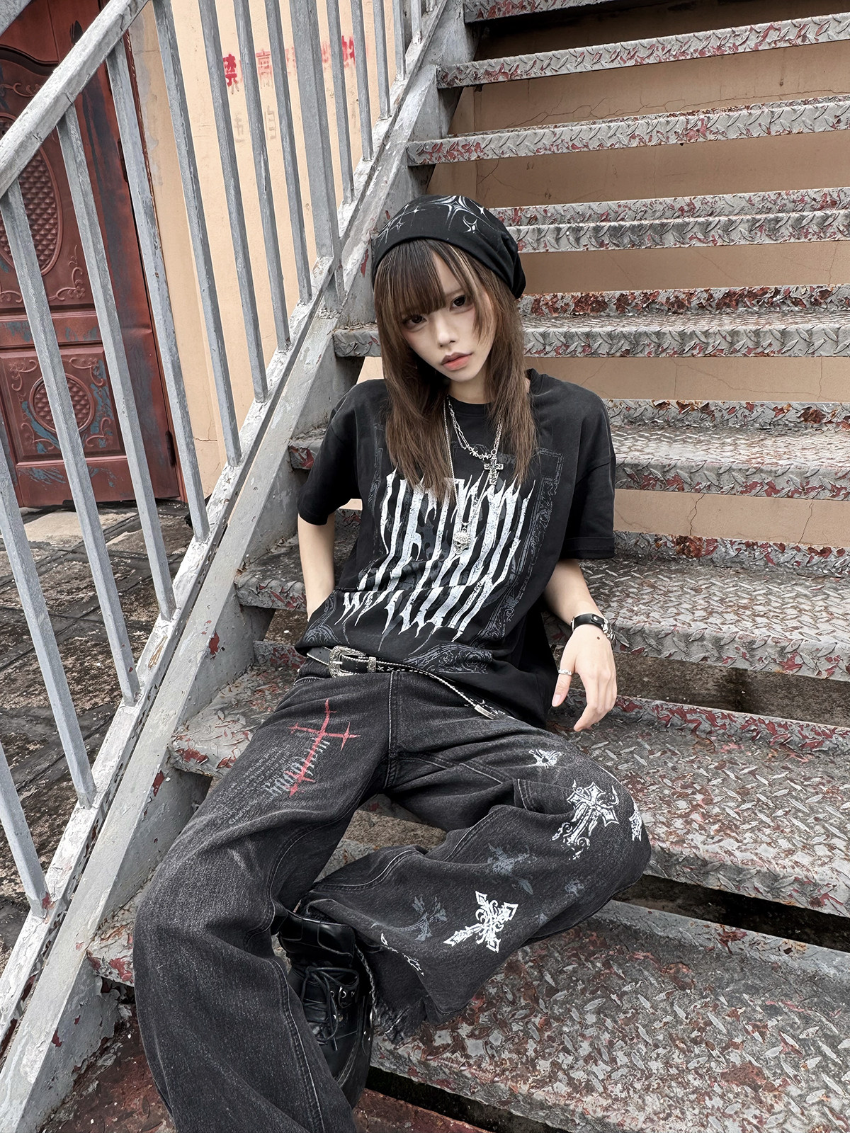 TIGHT SILHOUETTE SHORT-SLEEVED T-SHIRT MNW2095