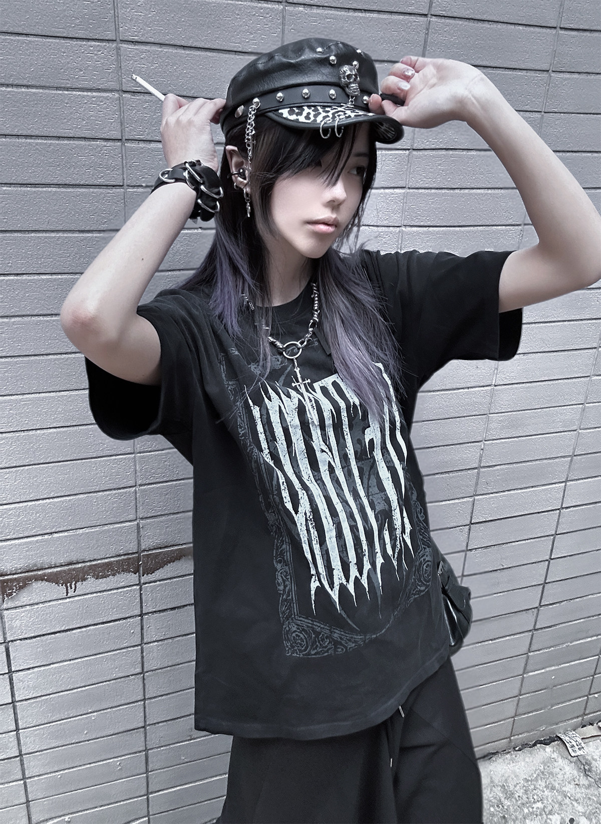 TIGHT SILHOUETTE SHORT-SLEEVED T-SHIRT MNW2095