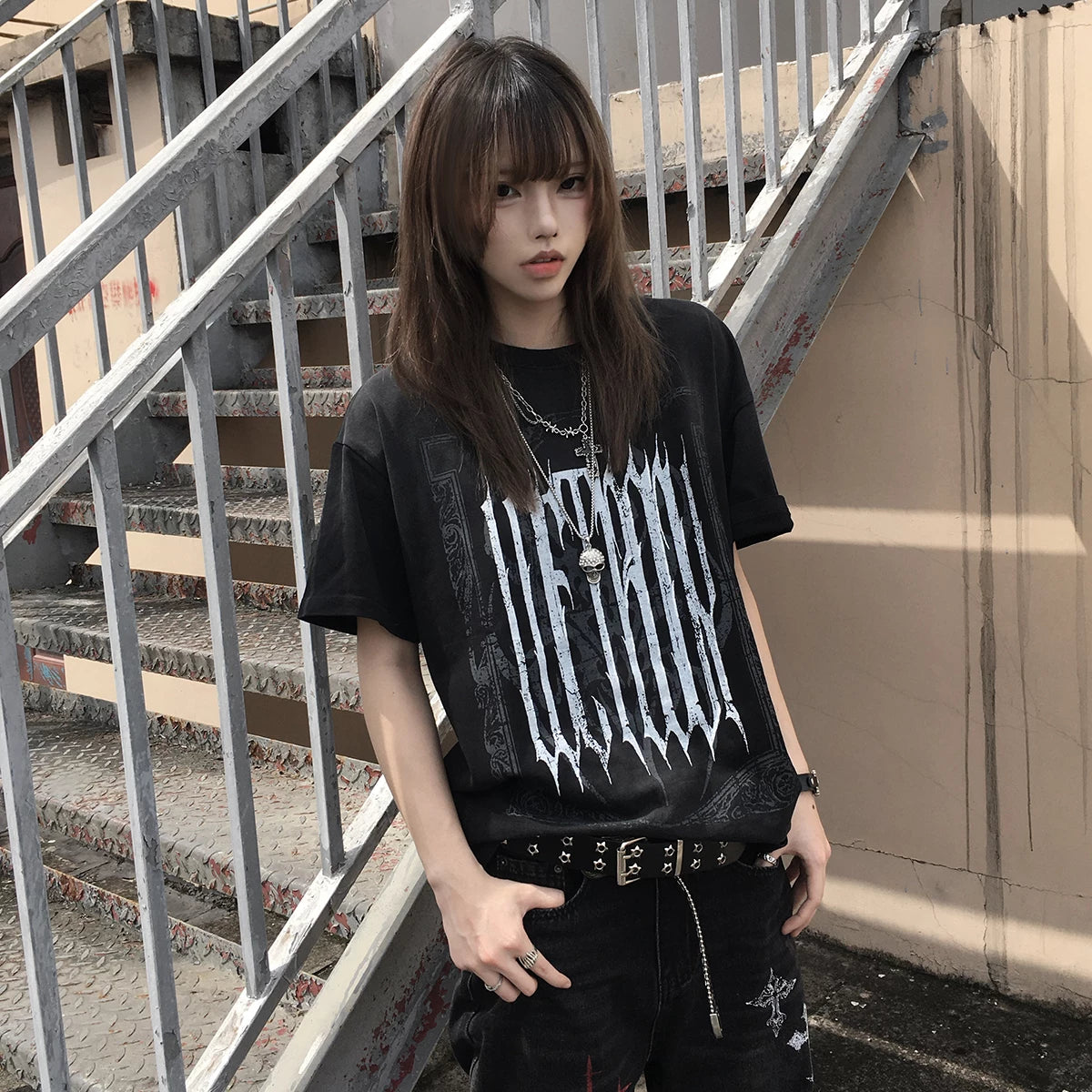 TIGHT SILHOUETTE SHORT-SLEEVED T-SHIRT MNW2095