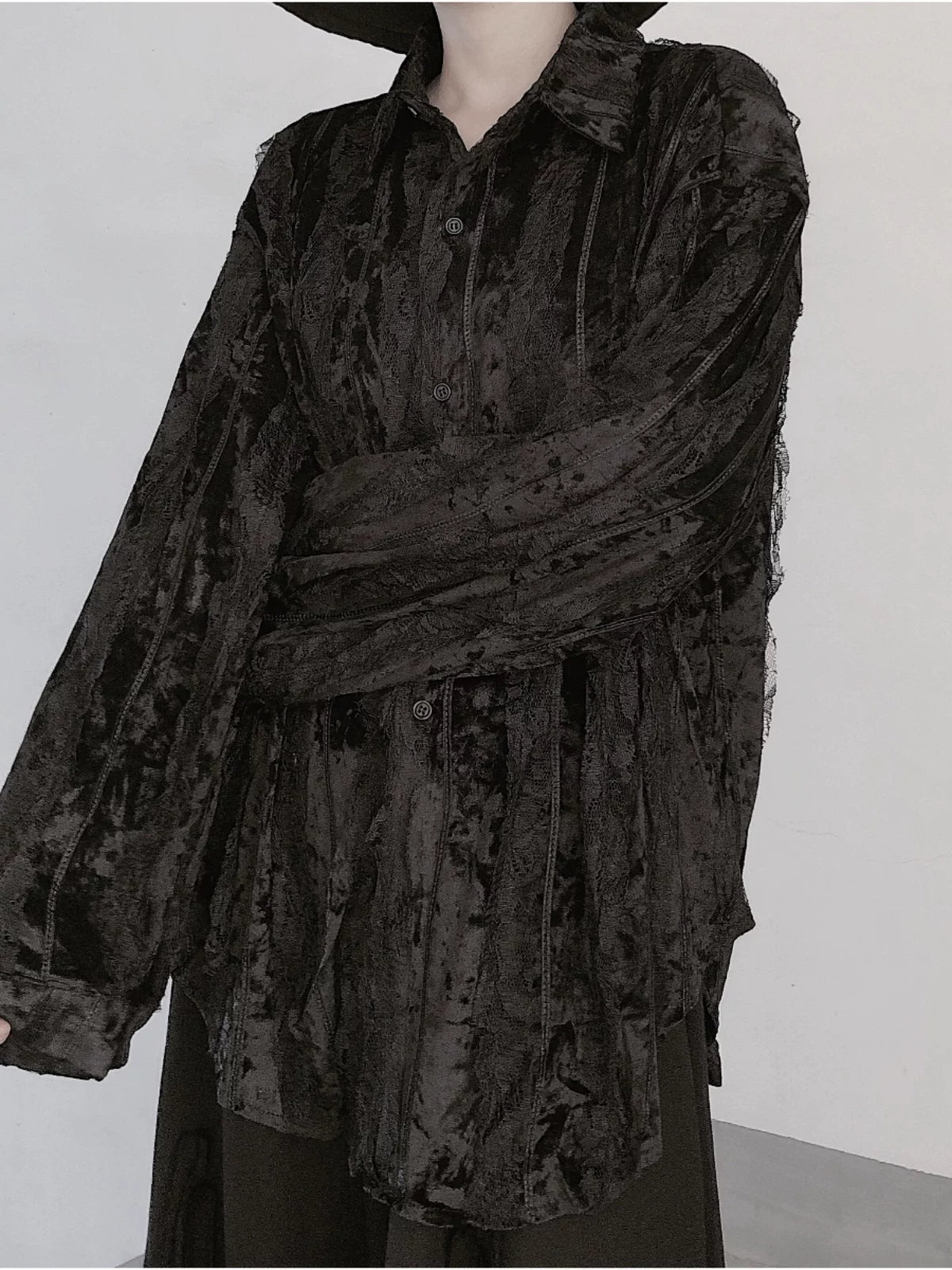 LACE DESIGN VELVET LOOSE SHIRT MNW2104