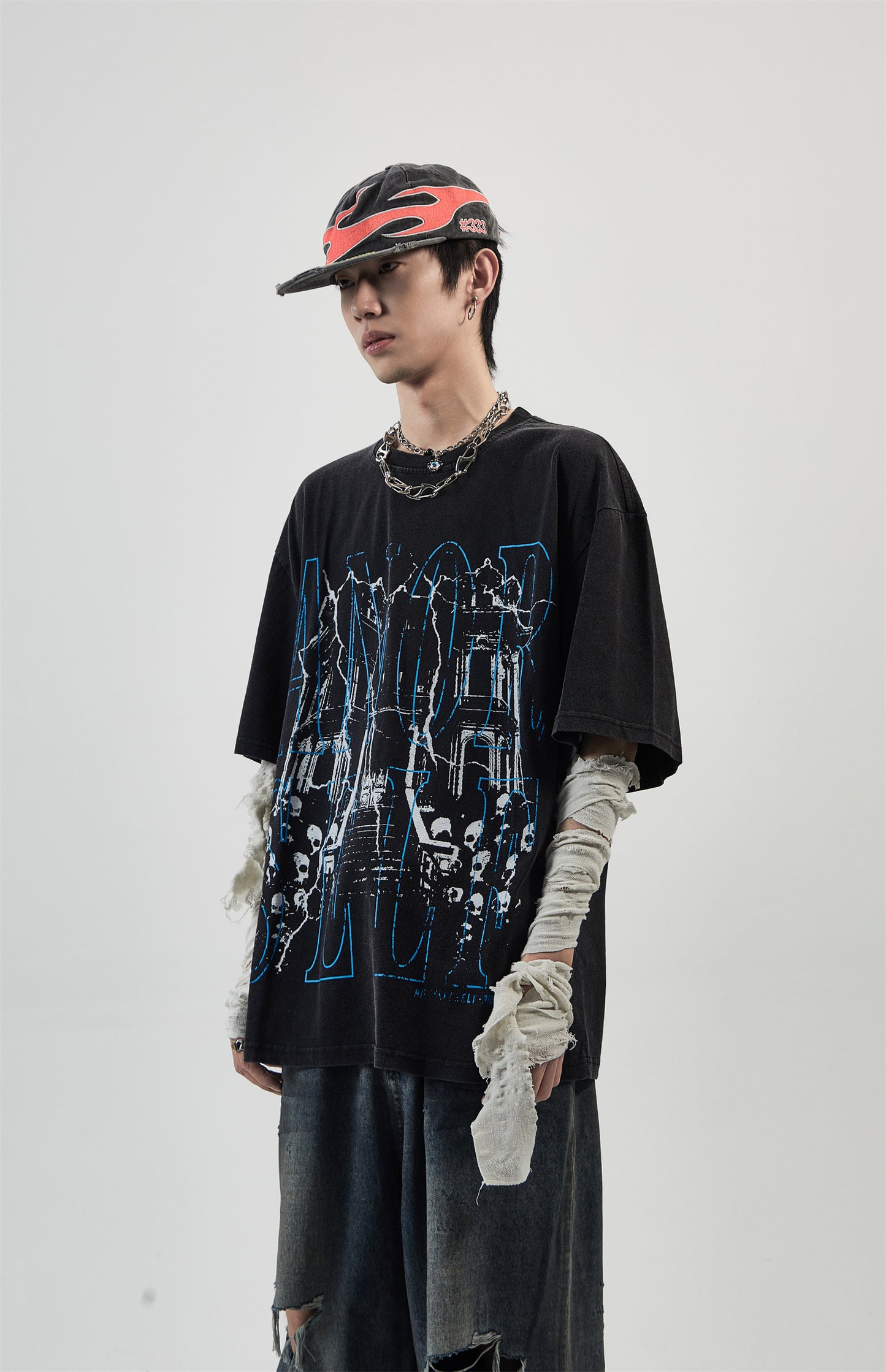 DARK GRAFFITI LINE T-SHIRT MNW1817