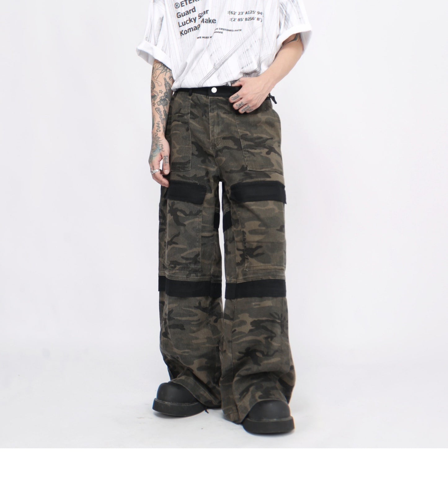 DIFFERENT MATERIAL CAMO PANTS MNW1861