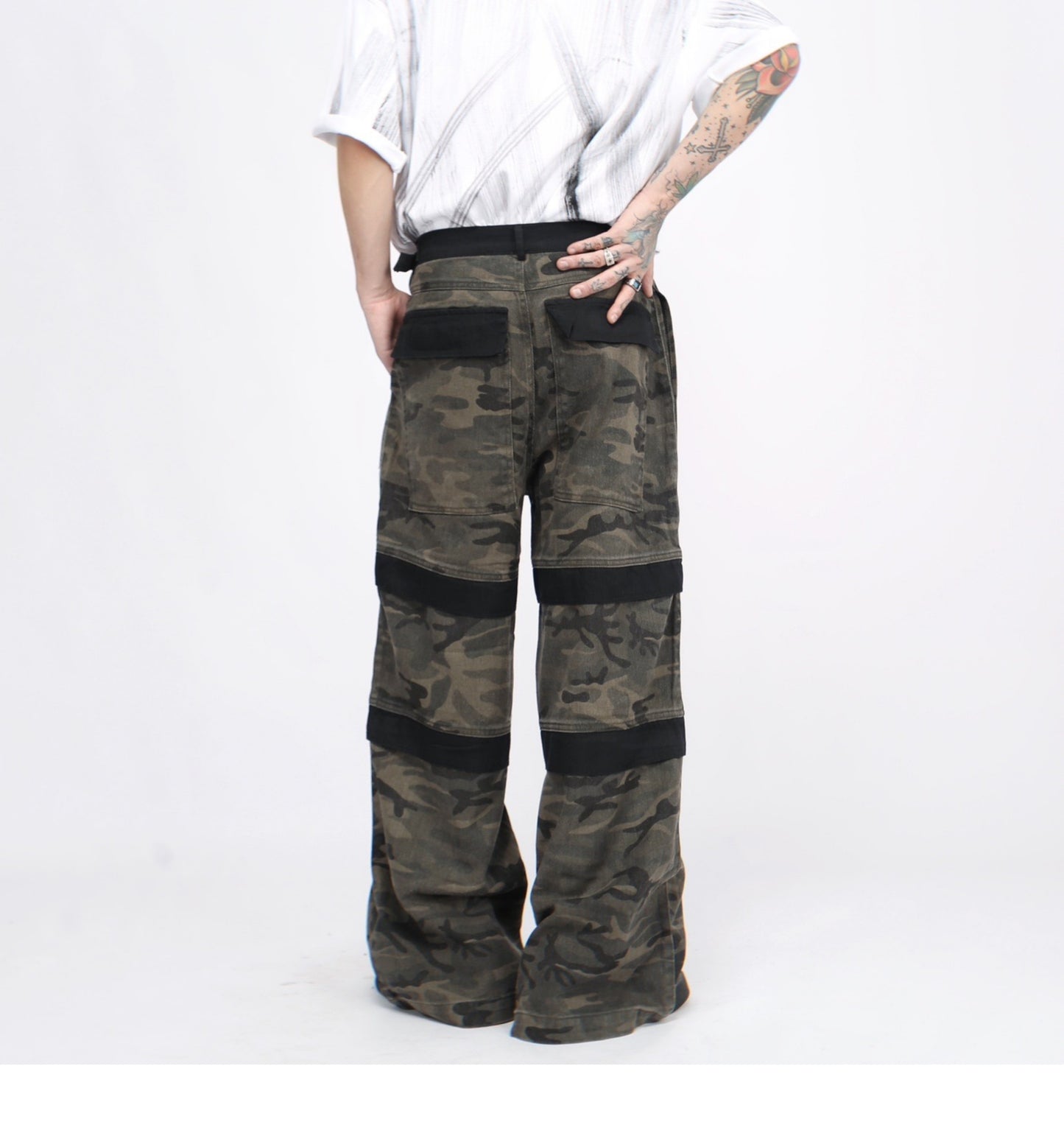 DIFFERENT MATERIAL CAMO PANTS MNW1861