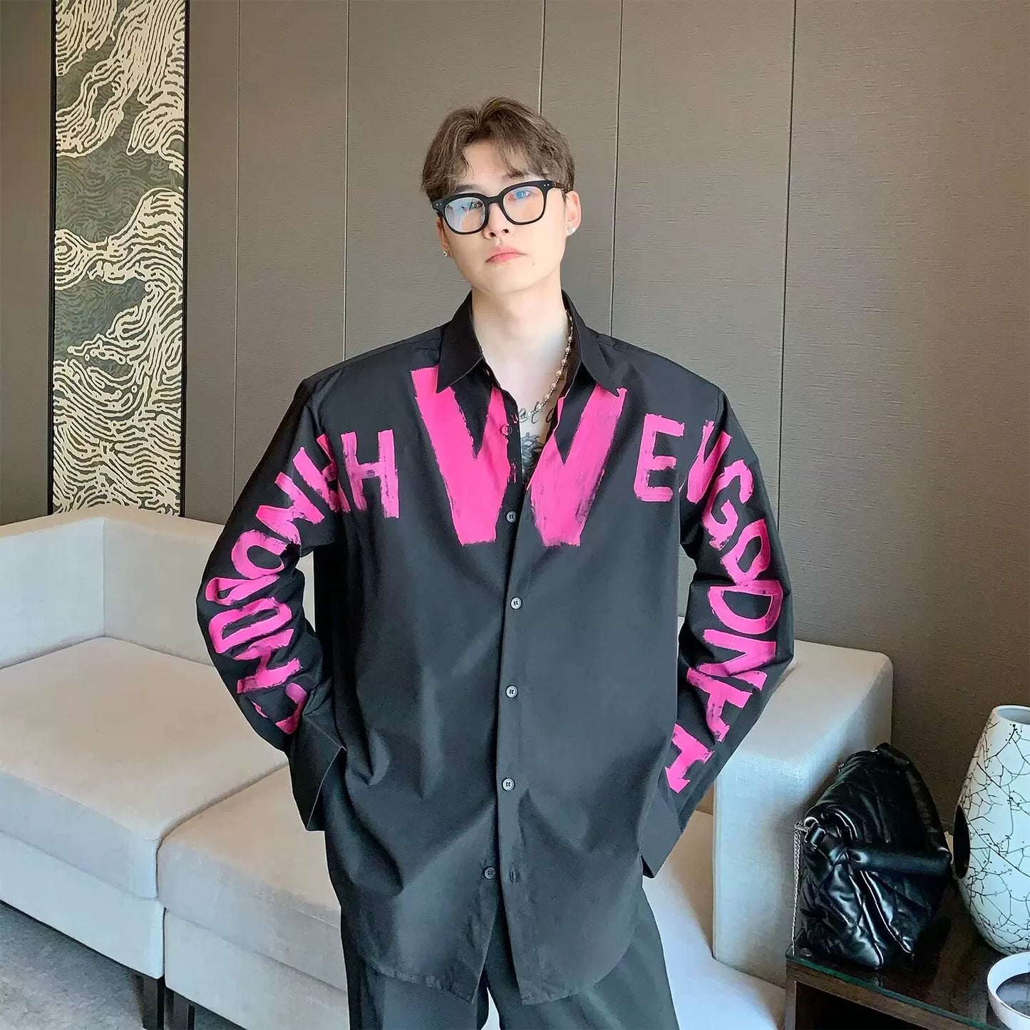 GRAFFITI OVERSIZED LONG SLEEVE SHIRT MNW2107