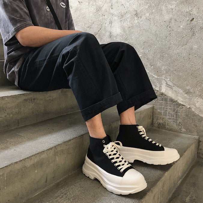 LACE-UP VOLUME SNEAKERS M025